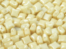 Wibeduo Chalk White Champagne Luster, 15x