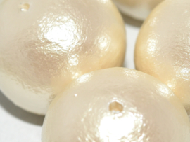 Miyuki Cotton Pearl Off-White, 20, 25, 30mm per stuk vanaf