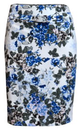 Batida rok met blauwe bloemen