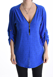 Blouse met ritssluiting en broderie. Elektrisch blauw