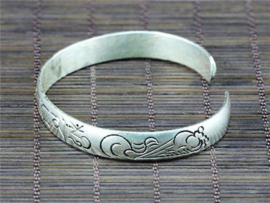 Tibetaans zilveren armband met Mantra