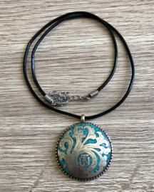 Authentiek amulet van Tibetaans zilver met Mantra en Turkoois, aan ketting