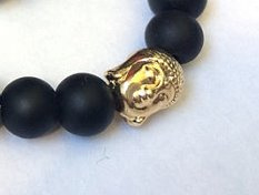 Armband van matte Onyx met goudkleurige Boeddha-kraal