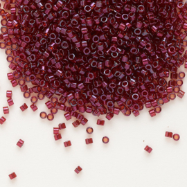 11/0105 translucent gold luster garnet 7gr