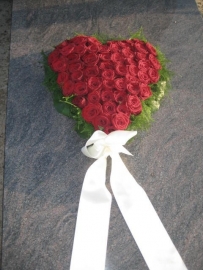 Hart 1 met rode rozen (40 cm)