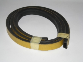 Kofferbakrubber op achterklep 1960-1977