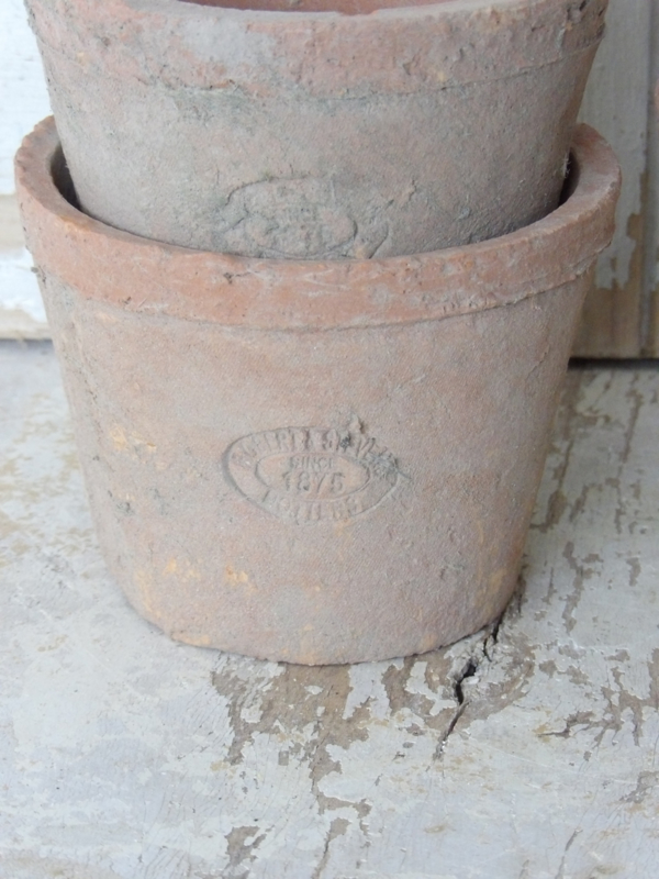 Terracotta potjes ♥ Vaas &amp; tuin Gerande Brocante