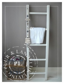 Landelijke decoratieve trap Riviera White *Verkocht*