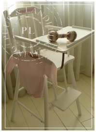 Brocante landelijke kinderstoel `Butterfly` Riviera White *Verkocht*