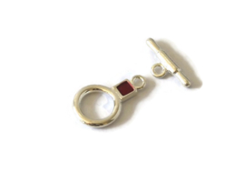 TB.72 - KAPITTELSLOTJE ZILVER MET ROOD / 21 X 12MM