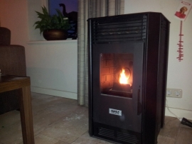 Pellet kachel 6kW te Berlikum