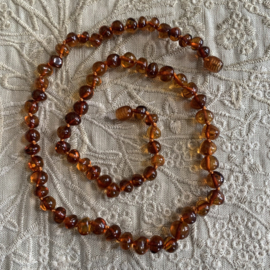 Barnsteen ketting, gepolijst, donker cognac, 50cm