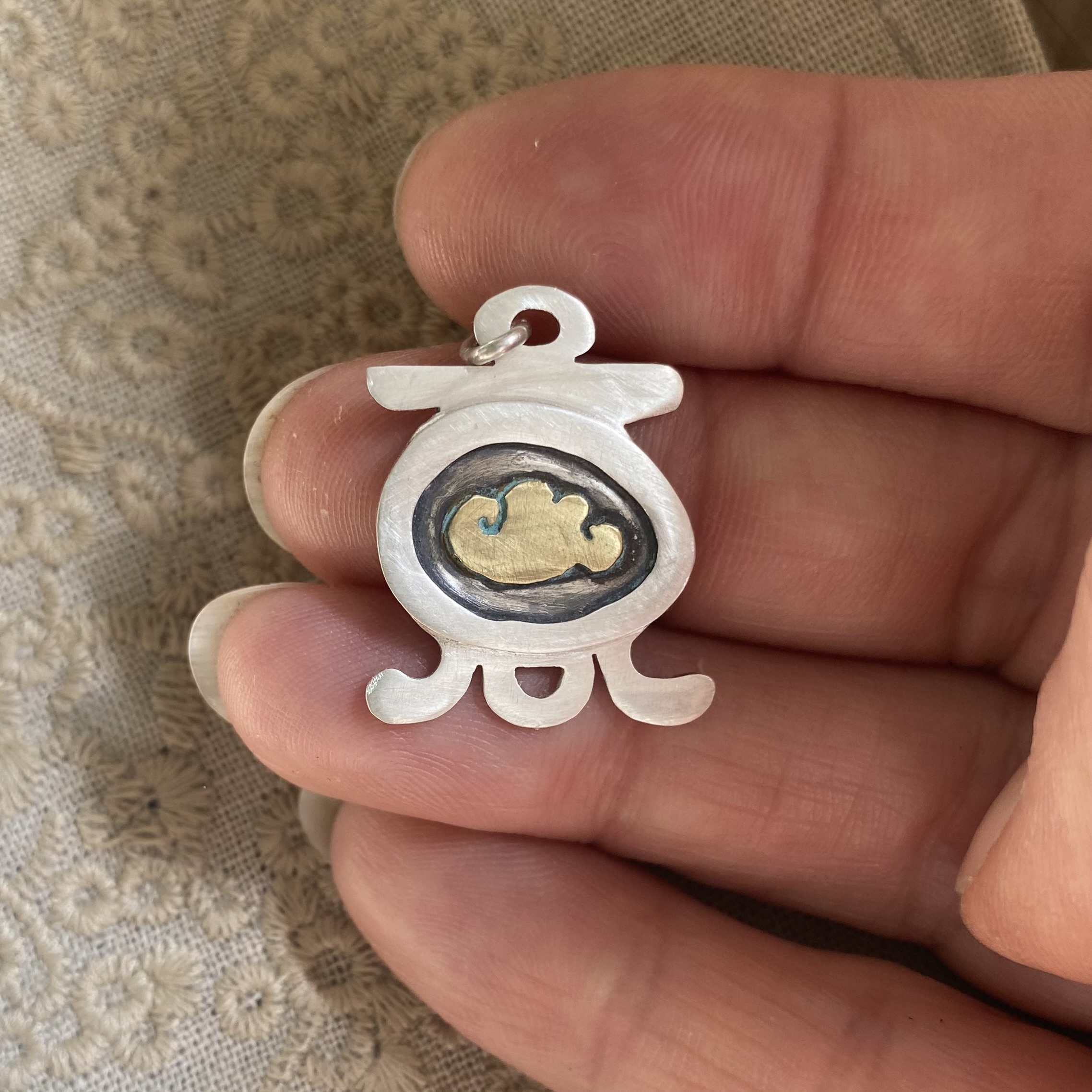K'in Maya hanger - wolk zilver