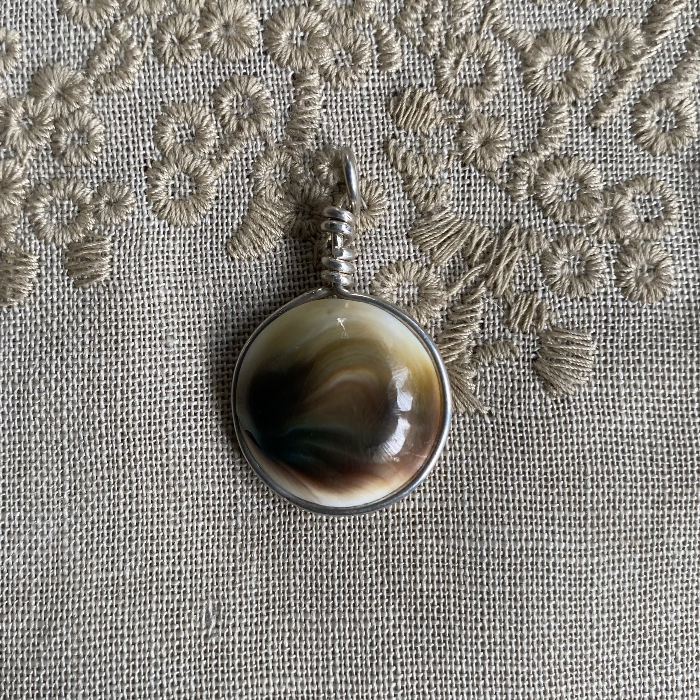 'Shiva eye' schelp hanger