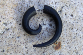 Houten spiraal steker, zwart hout (per stuk)