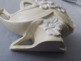 Biscuit beeldje rococo.