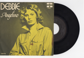Debbie met Angelino 1976 Single nr S2021517
