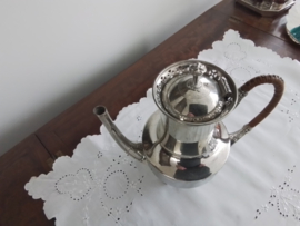 Koffiepot met prachtig oor en tuit,0ue