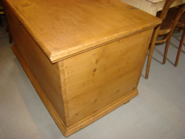 Oude en antieke dekenkist