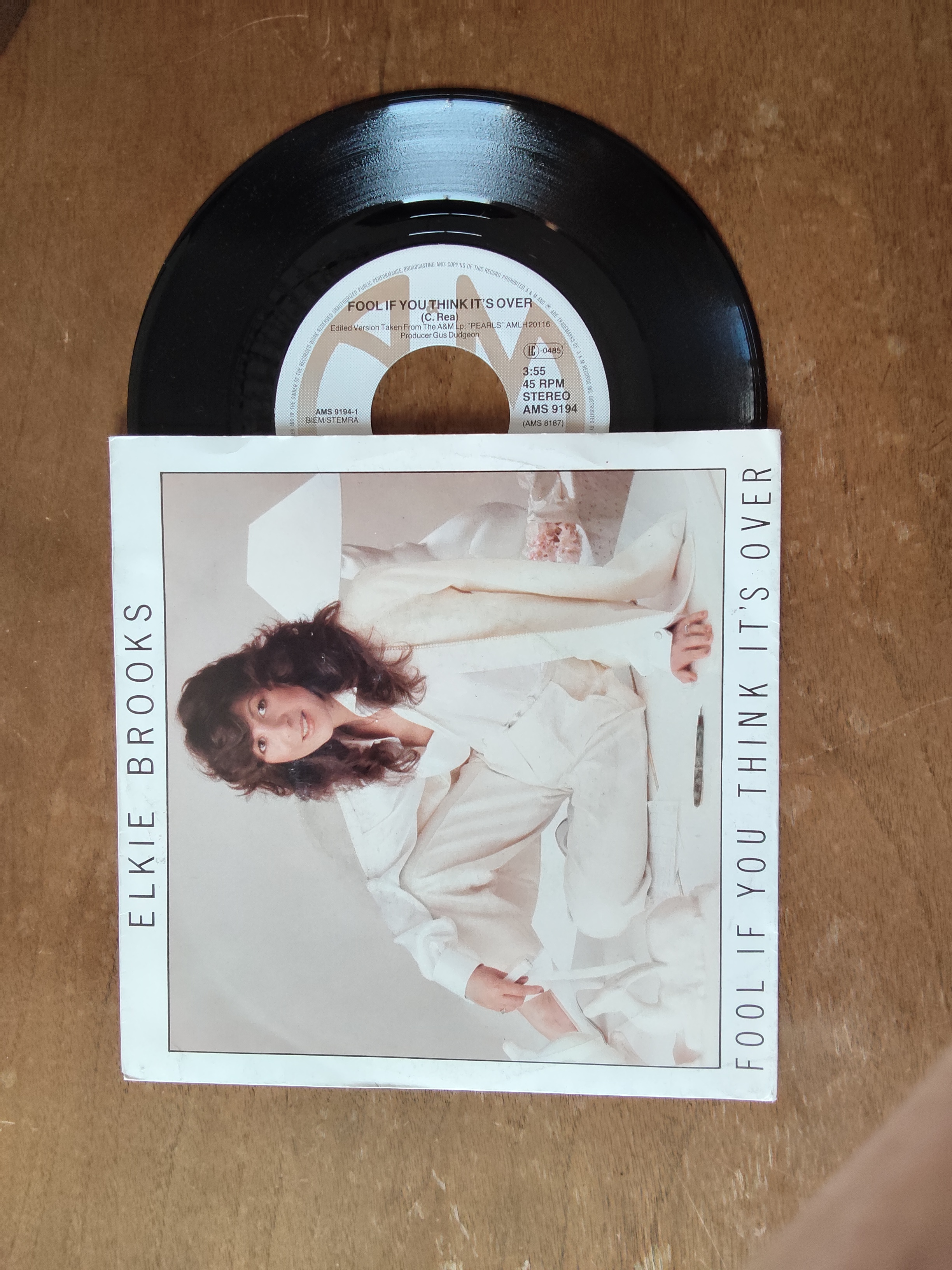 Elkie Brooks met Fool if you think it's over 1981 Single nr S20256958