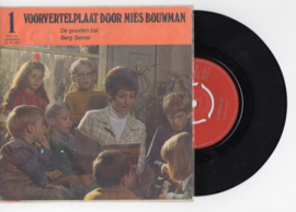 Mies Bouwman met De gouden bal 19-- Single nr S2021538