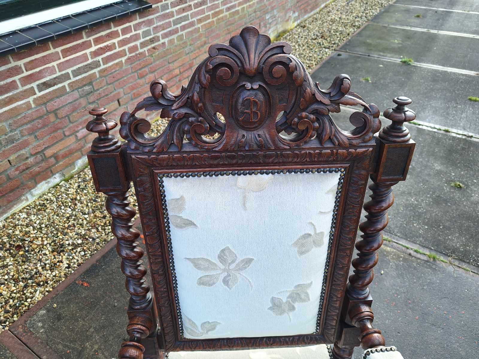 Antieke set van 2 heren fauteuils omstreeks 1880 Frans met initialen AB in kuif nr ST20254