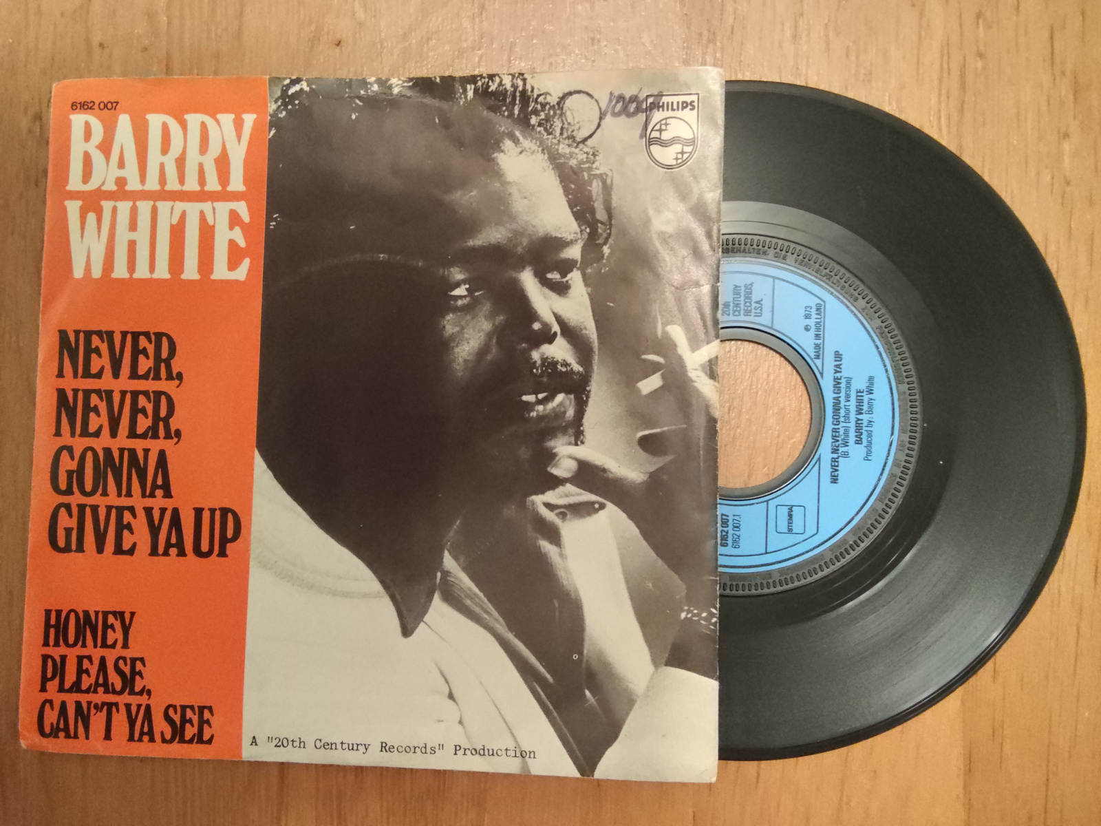 Barry White met Never, never, gonna give ya up 1973 Single nr S20256319
