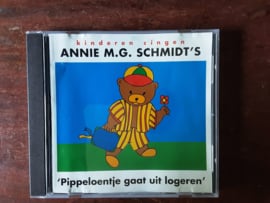 Kinderen zingen Annie M.G. Schmidt's met Pippeloentje gaat uit logeren 1997 CD nr CD2024590