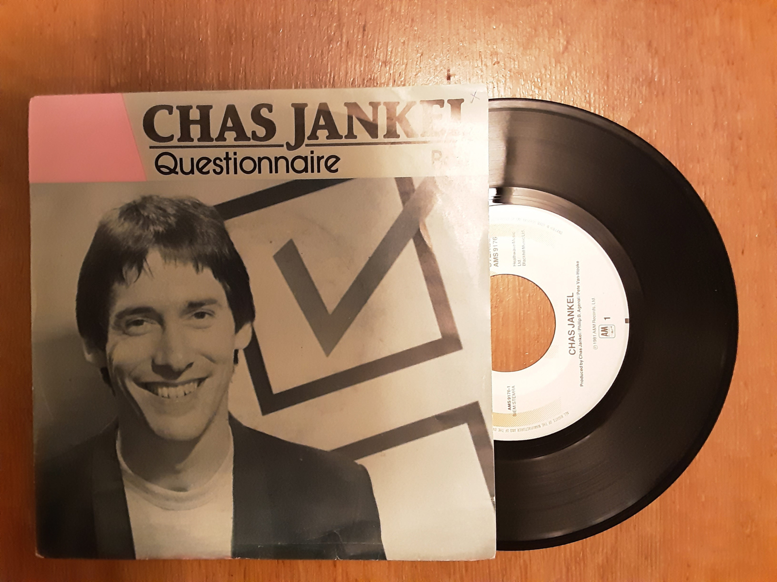 Chas Jankel met Questionnaire 1981 Single nr S20246024