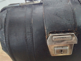 Tasje donkerbruin leder zogenaamd dokterstasje.Tasje donkerbruin leder