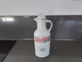 Porseleinen fles voor olie.