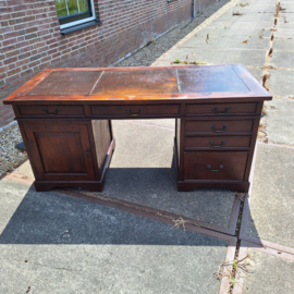 Oud teak houten bureau koloniale stijl met bruin leren blad nr B202643
