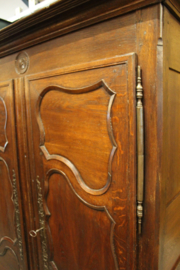 Originele antieke eiken Franse Louis XV 2-deurskast +/- 1780 nr 10018