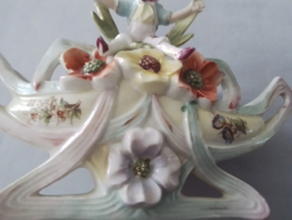 Biscuit beeldje rococo.