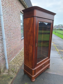 Antieke mahonie glaskast of vitrine met glazen verstelbare planken h-213cm 1890-1900 nr K202431
