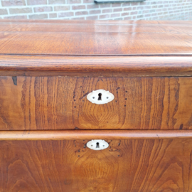 Antieke ladenkast 3-la notenhout met sleutel omstreeks 1880-1890 nr K202545