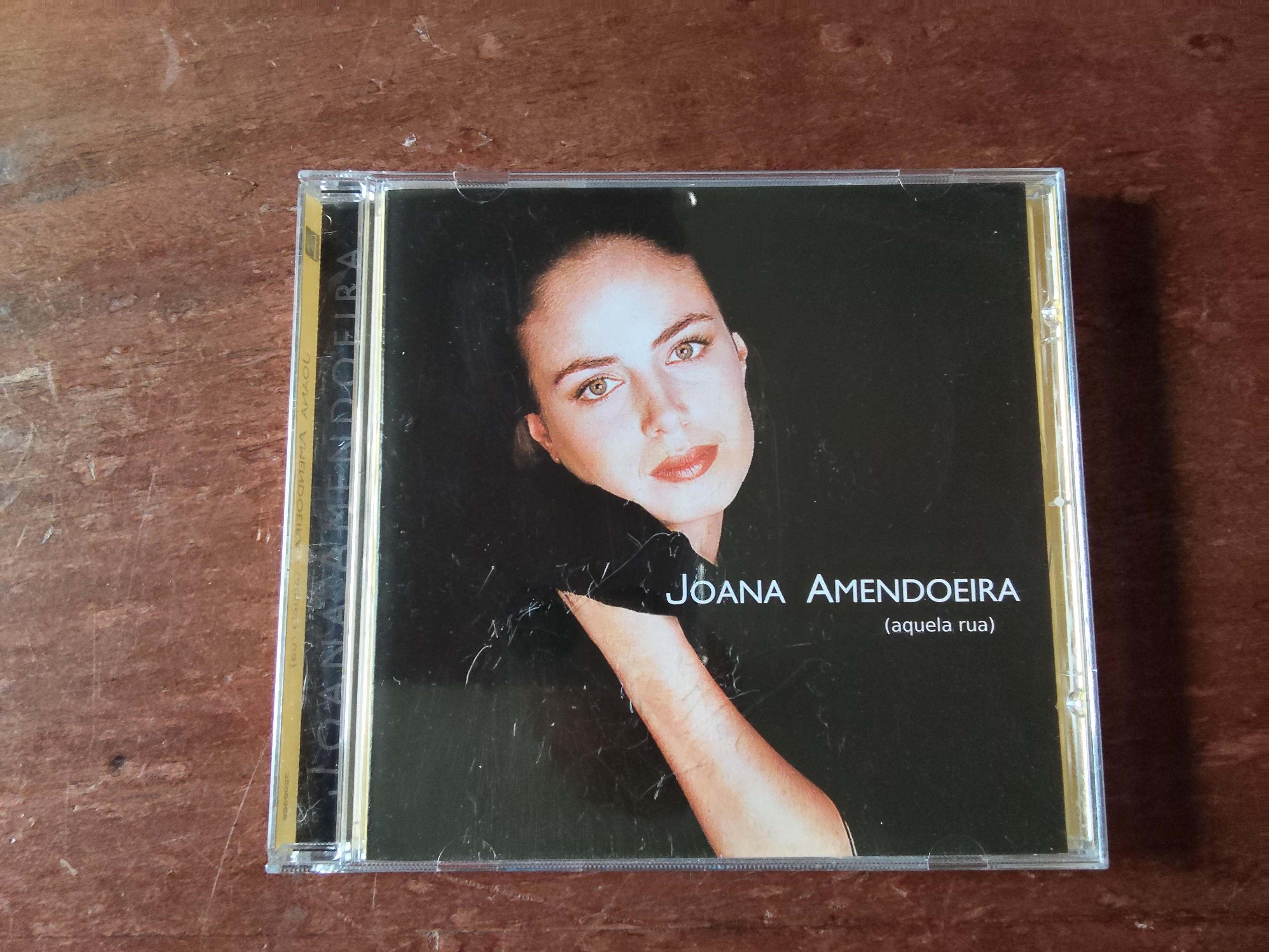 Joana Amendoeira met Aquela Rua 2000 CD20251102