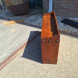 Oud eiken hangkastje met geslepen glas 0mstreeks 1930 engels nr K202696