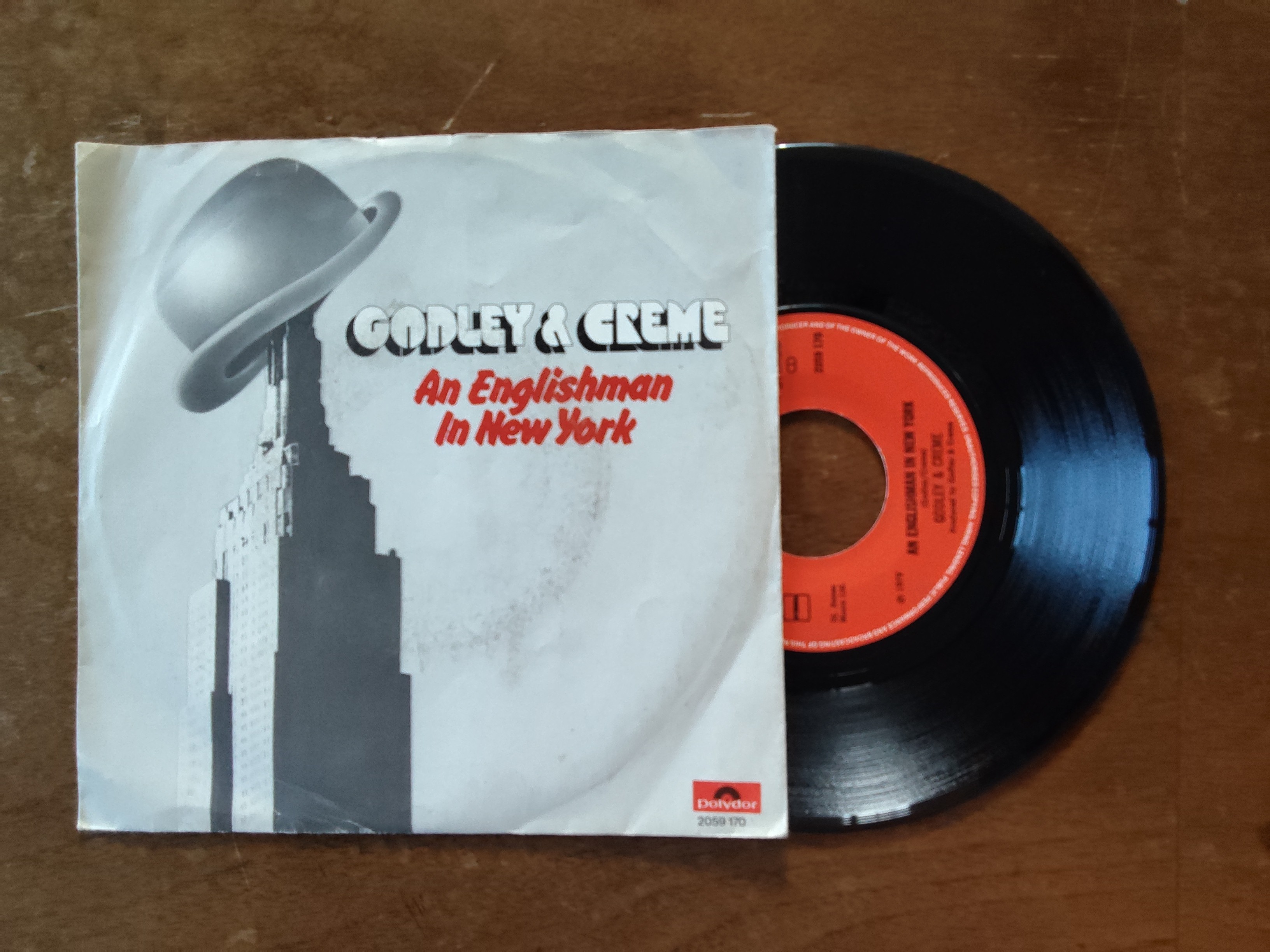 Godley & Creme met An englishman in New York 1979 Single nr S20257075