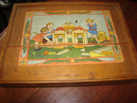 Oude houten blokkendoos.