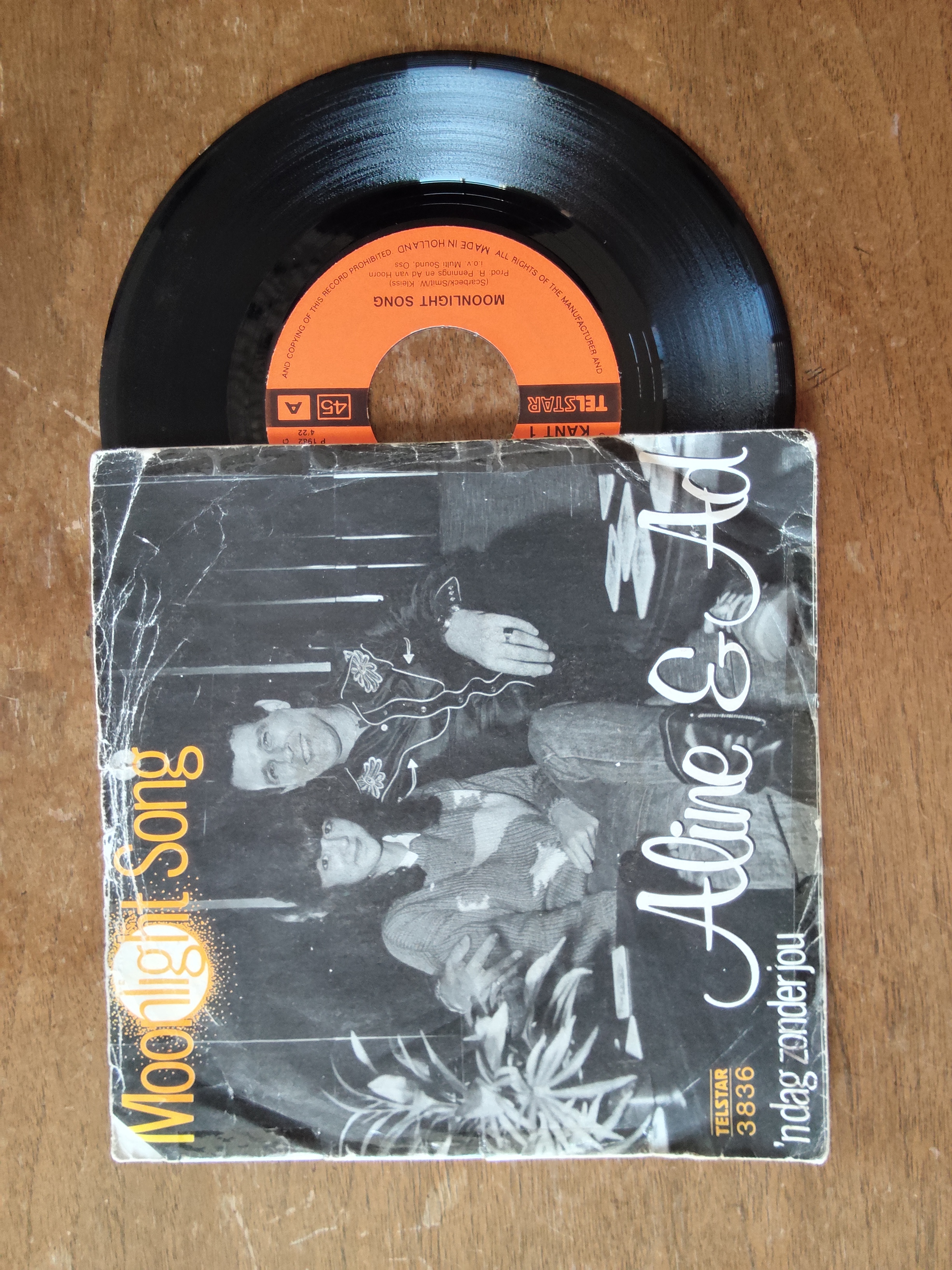 Aline & Ad met Moonlight song 1982 Single nr S20256929