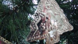 Zilverkleurige kerstboomhanger .