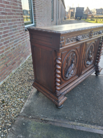 Antiek jacht dressoir omstreeks 1880 mooi houtsnijwerk op panelen nr K202542