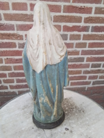 Oud en antiek Mariabeeld.