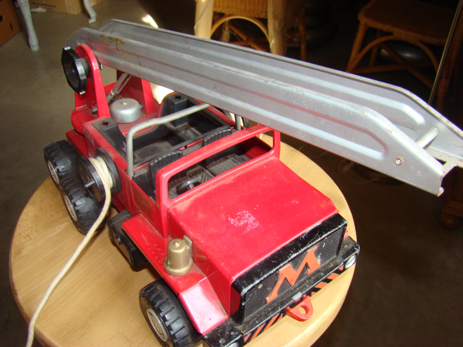 Oude  blikken Meccano brandweerauto.