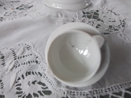 Oud  en antieke koffiepot KPM.