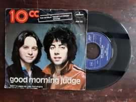 10CC met Good morning judge 1977 Single nr S20245477