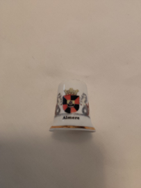 Vingerhoed porcelein opdruk Almere 2,7cm hoog zonder doosje