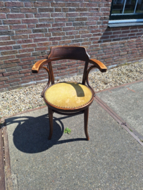 Antieke Thonet armstoel gestoomd beukenhout met stoffering Engels omstreeks 1920 nr STO202510