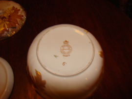 Oud   zeepdoosje  of zeepbakje.